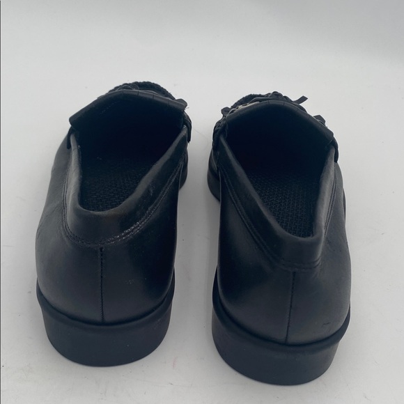 Maripe Black Leather Loafers women 7.5M Tassel Accent casual office retro Y2K - Picture 6 of 12